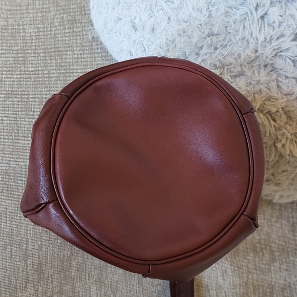 Cartier Must Line Drawstring Shoulder Bag Bordeaux Leather ...Authentic.. - Picture 12 of 14